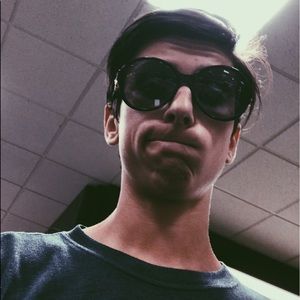 Meet your Posher, Riley